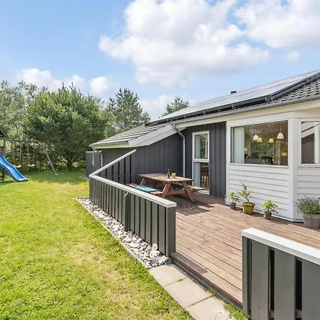 Gothfred - 1km From The Sea By Interhome